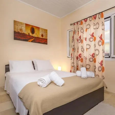 Stafida Holiday home *